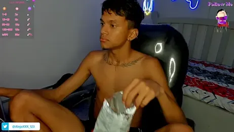 loistwink_ webcam model stream image