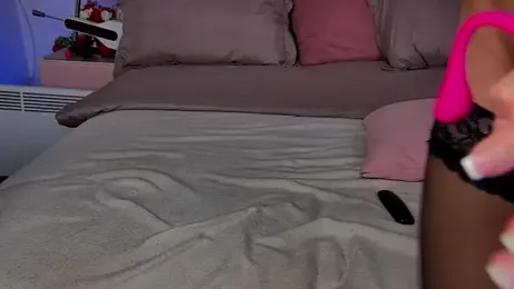 Cosmic_Sia webcam model stream image