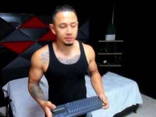 Liam Payn webcam flirt4free model stream image