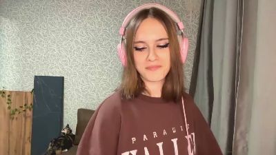 ShainaFraile webcam model stream image