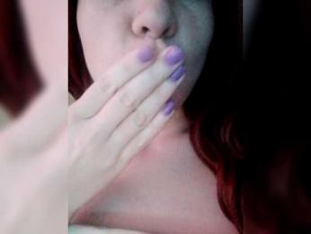 VelvetCrush webcam model stream image