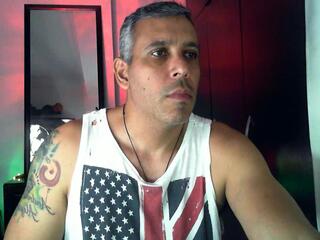 Matthew Fire webcam model stream image