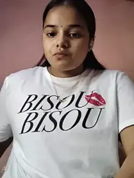 Queen_111 webcam model stream image