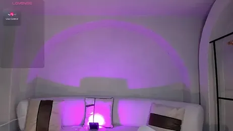 NiaHolland webcam model stream image