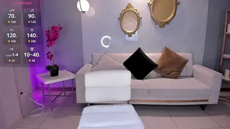 NiaHolland webcam model stream image