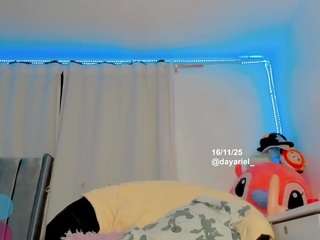 yellowranger1 webcam model stream image