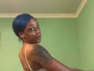 bigyaya088 webcam model stream image