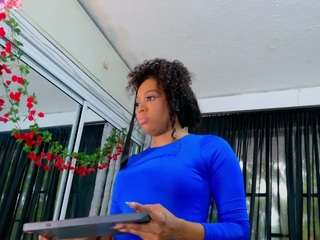 black-rosse1 webcam model stream image