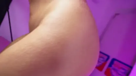 emyli_sw_ webcam model stream image