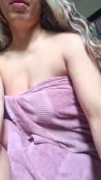 LizzieBlack webcam model stream image