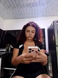 Mommy-Hot webcam model stream image