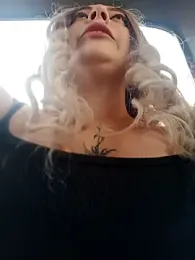 madelaine- webcam model stream image