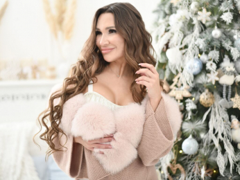 MonicaQueens webcam model stream image