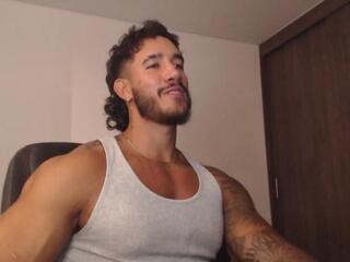 Francesco G webcam flirt4free model stream image