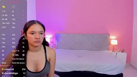 ZairaGlow webcam model stream image