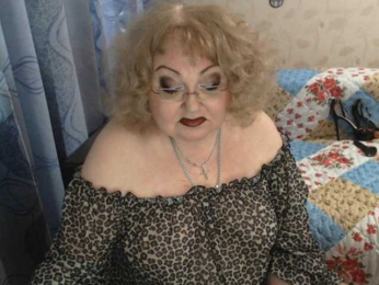 livingnextdoor webcam model stream image