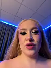 RollDolls webcam stripchat model stream image