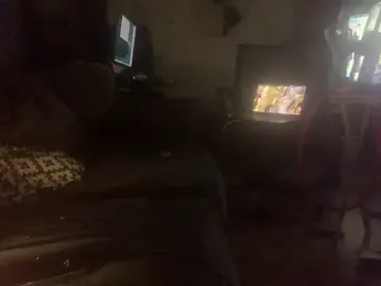 SkinnnyBlack webcam model stream image