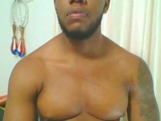 Joan Saenz webcam model stream image