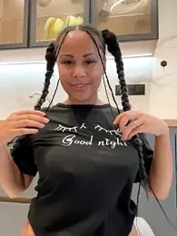 HaileyDiana webcam model stream image