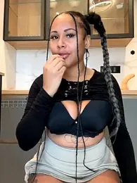 HaileyDiana webcam model stream image