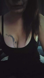 VixenaX webcam model stream image