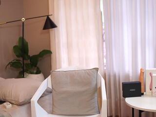 Jackson Bell webcam model stream image