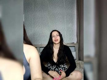 Alica-and-Angelina webcam model stream image