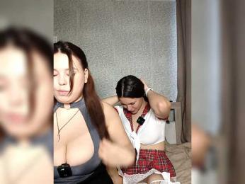 Alica-and-Angelina webcam model stream image