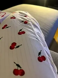 WHAAATTTTTTTTTT webcam model stream image