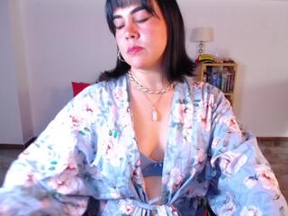 Ariane Elisse webcam model stream image