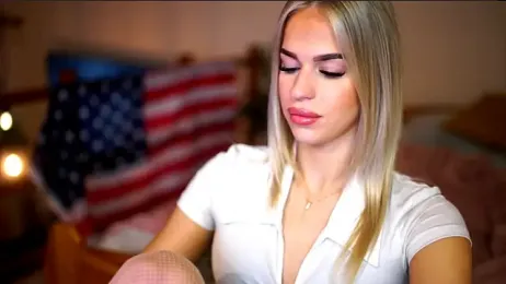 Emilyvanroessel webcam stripchat model stream image