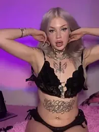 Julamayana webcam model stream image