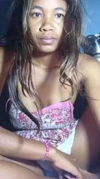 Lollymah webcam model stream image