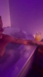 miss_itty_bitty webcam cam4 model stream image