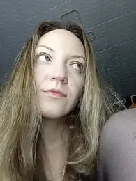 KattyLuuu webcam model stream image