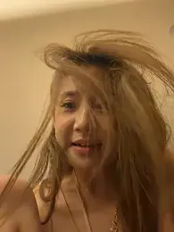 Beanie- webcam model stream image