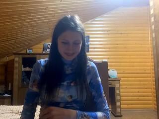 Alverta Debona webcam model stream image