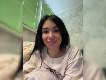 Pe4eenkaa webcam model stream image