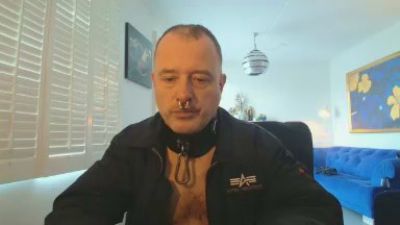 sneakpig webcam model stream image