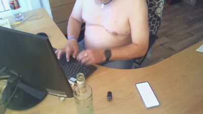 Barefooter webcam model stream image