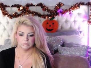 Gwen Taylor webcam model stream image