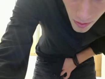 joel_friendly webcam model stream image