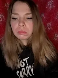 Zuli_Kiska webcam model stream image