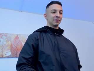 samuel-up webcam camsoda model stream image