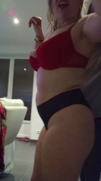 Chaud_show webcam model stream image