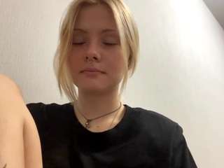zenamelodia webcam model stream image