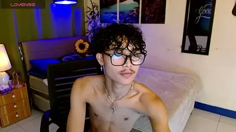 AsianCarl webcam model stream image