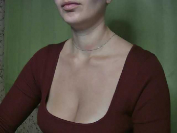 MamaKoska webcam model stream image