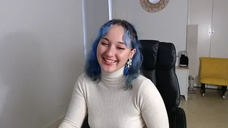 Crystal-dreamt webcam model stream image